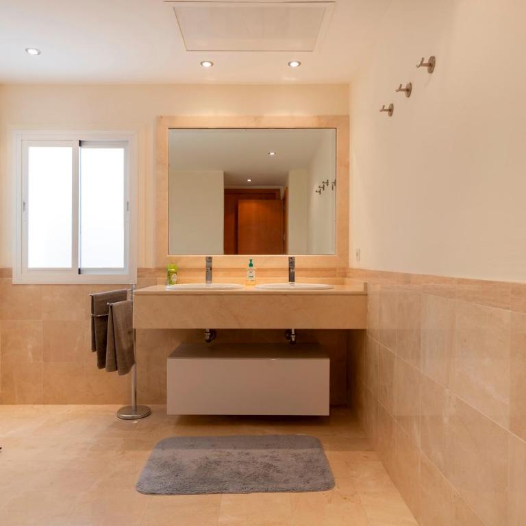 Puerto Banus Marina Apartment with Sea Views - Pass the Keys - Apartamento de 2 dormitorios - 10
