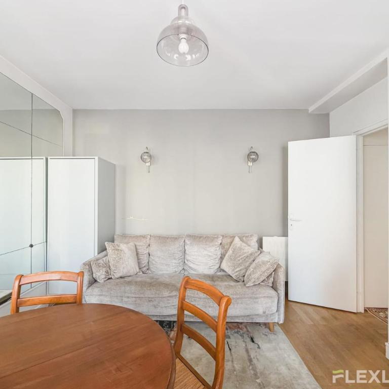 Unique T2 proche de l'arc de triomphe - Appartement - 5