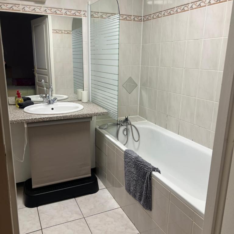 Le Central Victoria VII - Central district - Stanislas - Train station - Appartement 3 Chambres - 15