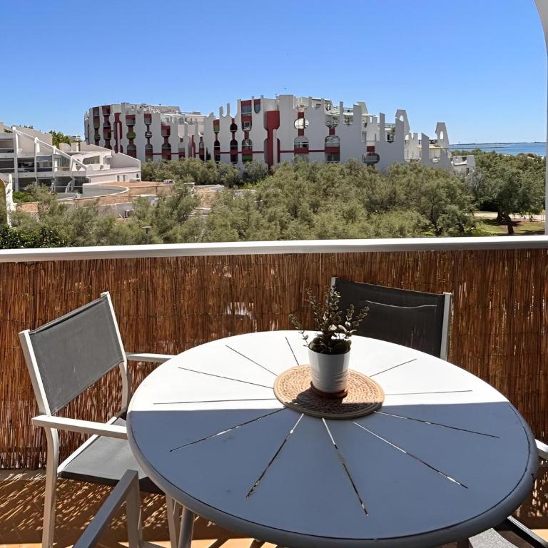 Studio 4 pers, 1ère ligne, Piscine, Vue mer latérale - Apartamento Estudio con vistas al mar - 16