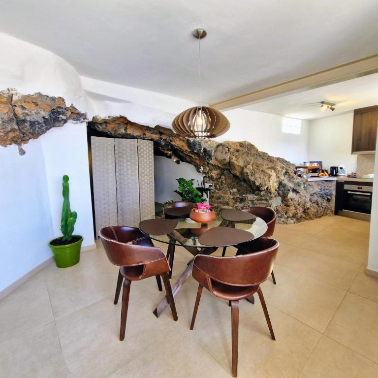 Unique house with cave by the sea with private terrace - Casa con 1 dormitorio - 3