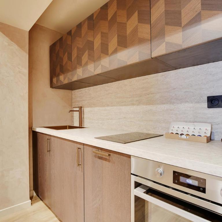 NoChichi Collections - City Center - One-Bedroom Deluxe Apartment - 1