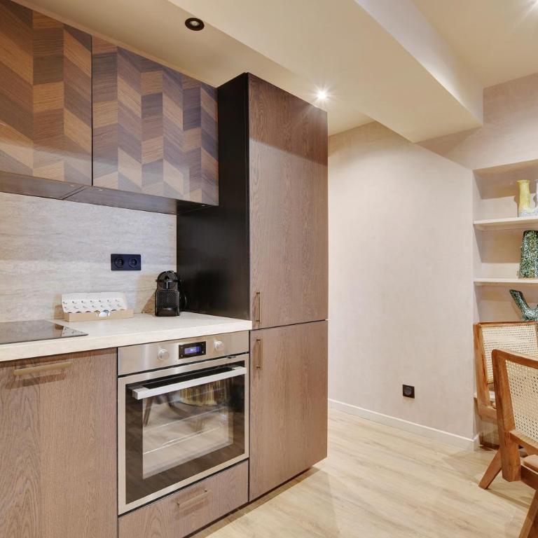 NoChichi Collections - City Center - One-Bedroom Deluxe Apartment - 4