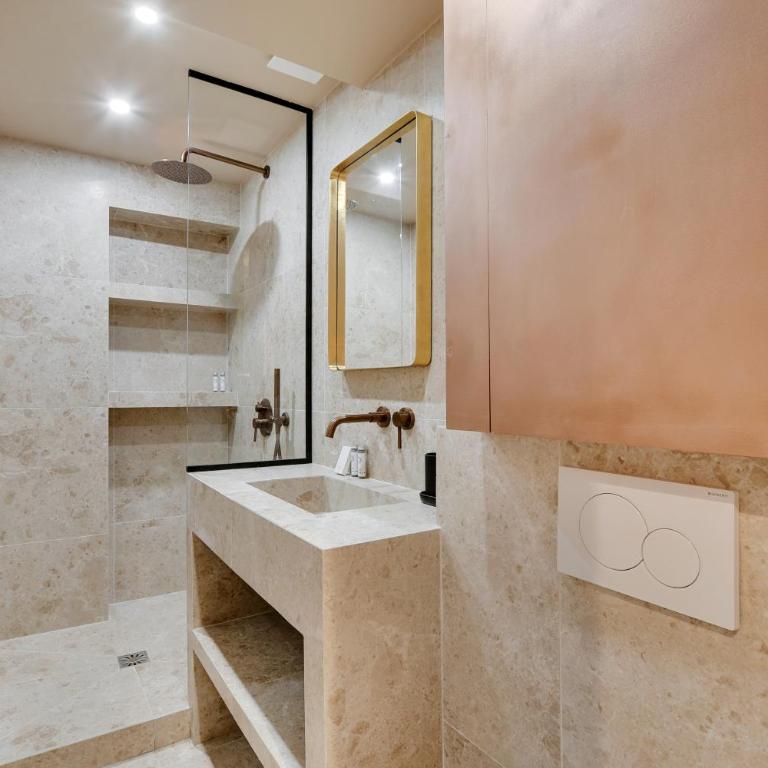 NoChichi Collections - City Center - One-Bedroom Deluxe Apartment - 10