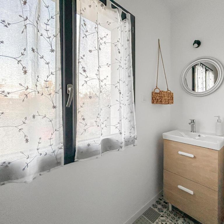 Maison moderne T5 · 4 ch sdb privatives · Terrasse - Villa - 35