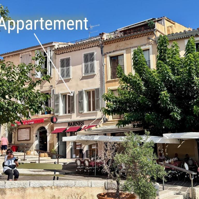 Appartement Cassis 50 m2, en 1ère ligne sur le port, Vue mer, WiFi, Climatisé, Parking - Appartement 2 Chambres avec Vue sur le Port - 3