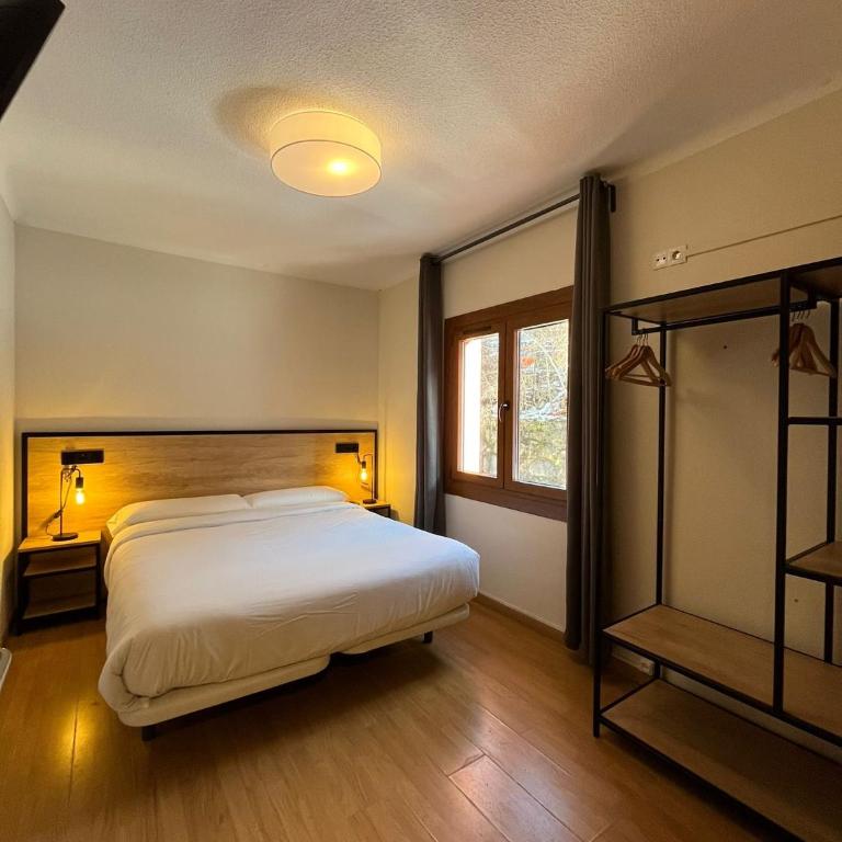 Hotel NIU a 50 m del Funicamp - Habitación Doble Estándar - 1 o 2 camas - 1