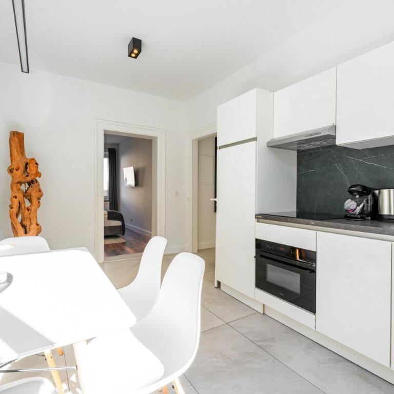 Nurban Apartments GoHo - 3-Zimmer Deluxe Ferienwohnung mit 2 Schlafzimmern und 1 Wohnzimmer - 11