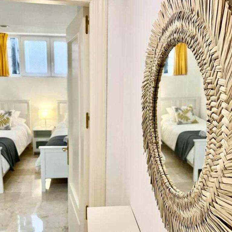 Apartamento centro en Málaga con PARKING GRATIS - Apartamento de 3 dormitorios - 4