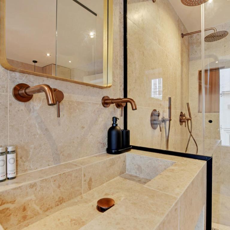 NoChichi Collections - City Center - Three-Bedroom Deluxe Apartment - 14