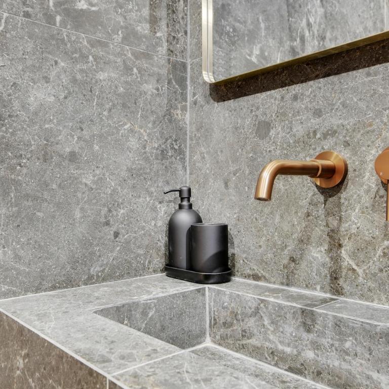 NoChichi Collections - City Center - Three-Bedroom Deluxe Apartment - 21