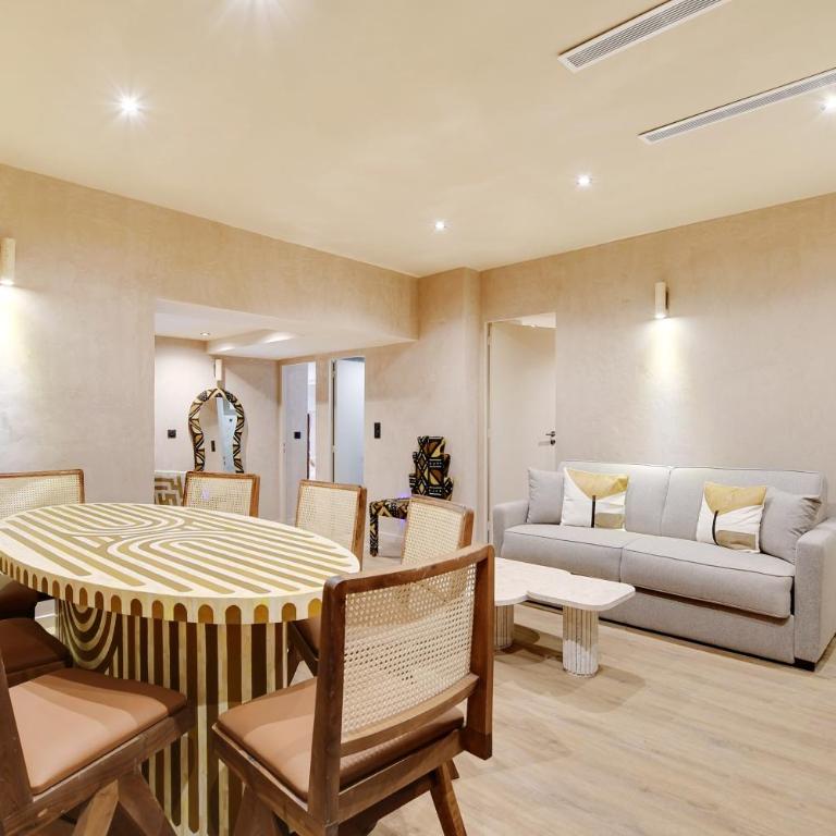 NoChichi Collections - City Center - Four-Bedroom Luxury Apartment - 18