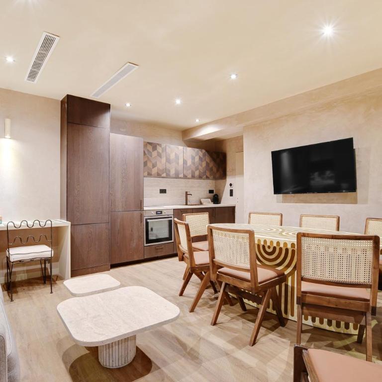NoChichi Collections - City Center - Four-Bedroom Luxury Apartment - 1