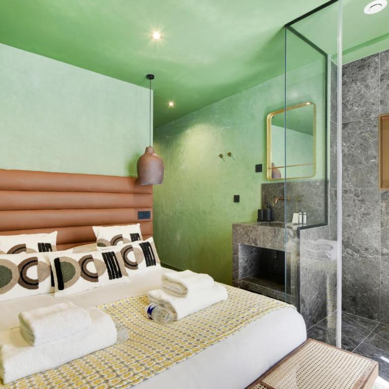 NoChichi Collections - City Center - Two-Bedroom Apartment - 11