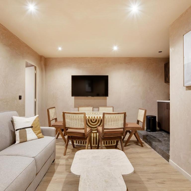 NoChichi Collections - City Center - Two-Bedroom Apartment - 3
