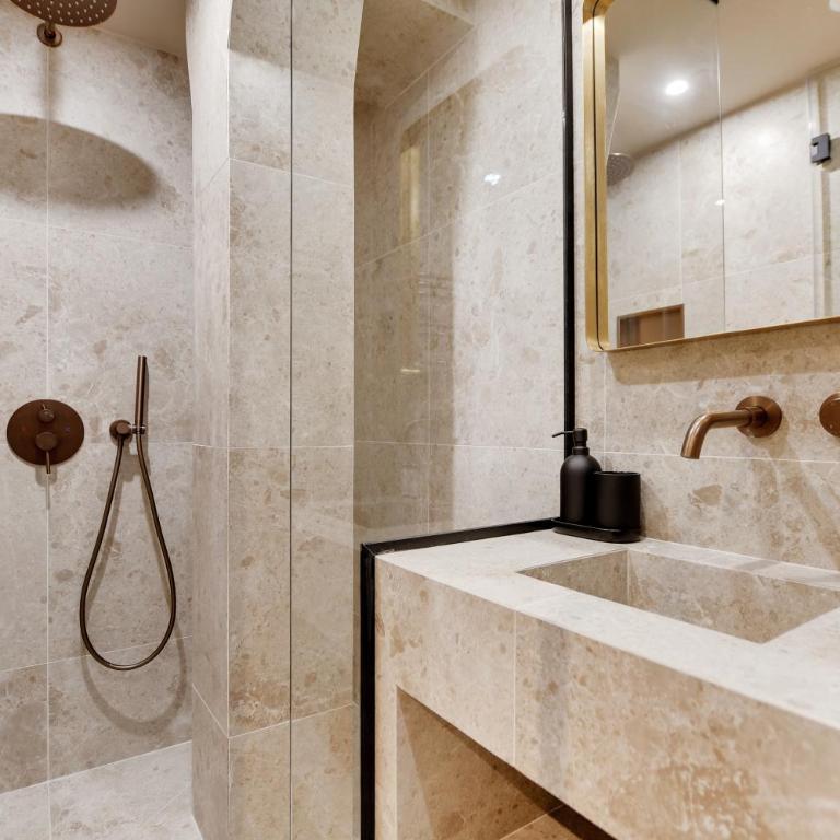 NoChichi Collections - City Center - Two-Bedroom Apartment - 9
