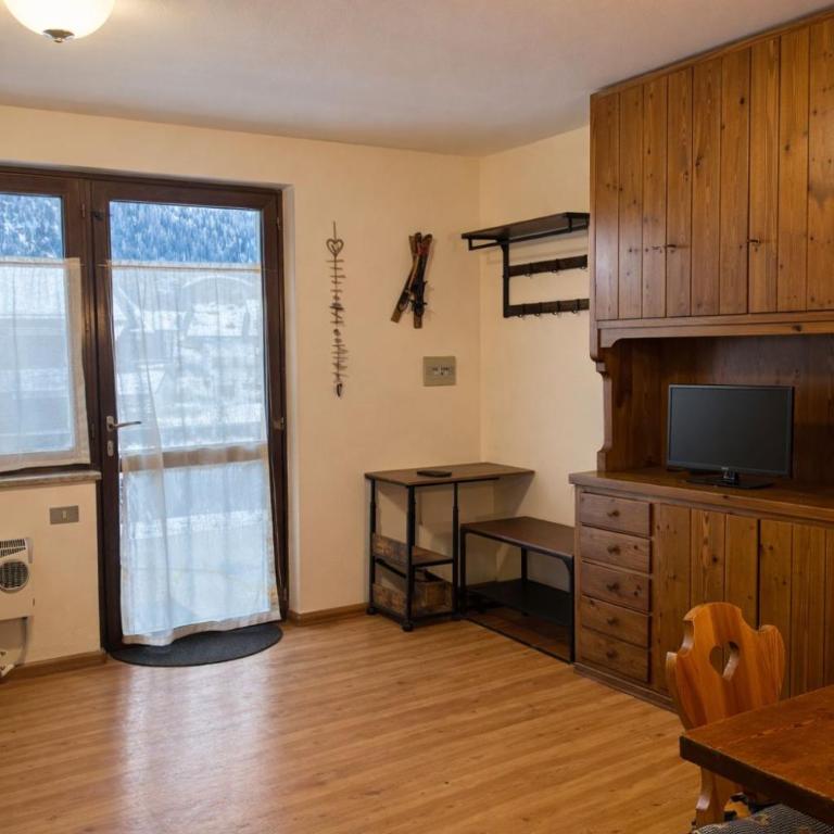Casa a Penia-Alba a 2 minuti da impianti funivia - Appartamento con 2 Camere da Letto - 4