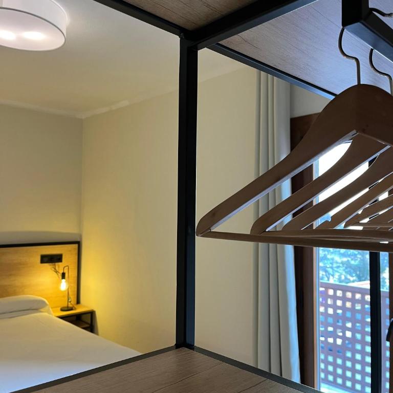 Hotel NIU a 50 m del Funicamp - Habitación Doble Superior con terraza - 1 o 2 camas - 4