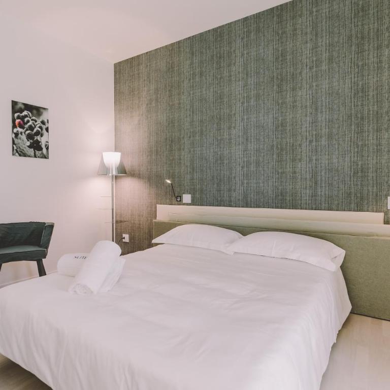 Suite 10 Home Design & Spa - Suite con 1 Camera da Letto e Balcone - 3