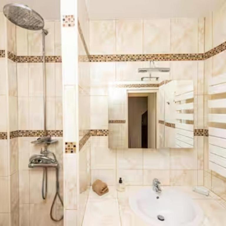Le mitto - la tour d'auguste - Maison 2 Chambres - 21