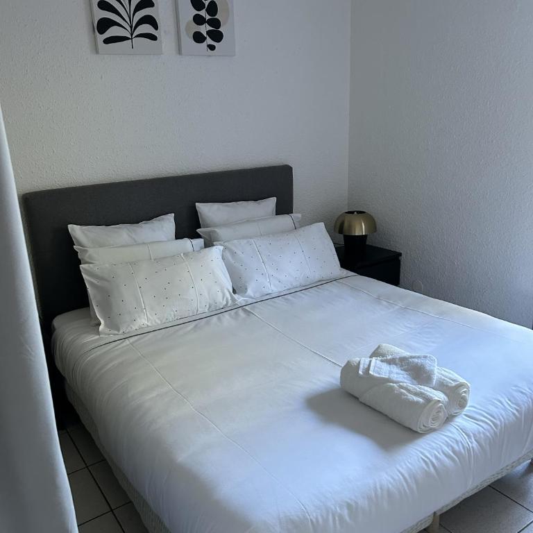 Appartement SABA - Two-Bedroom Apartment with Balcony - 3