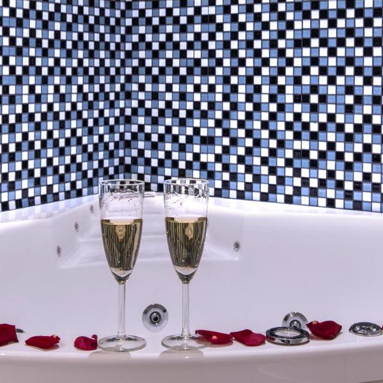 Hôtel Villa Bohème - Suite Deluxe avec Baignoire Spa - 7