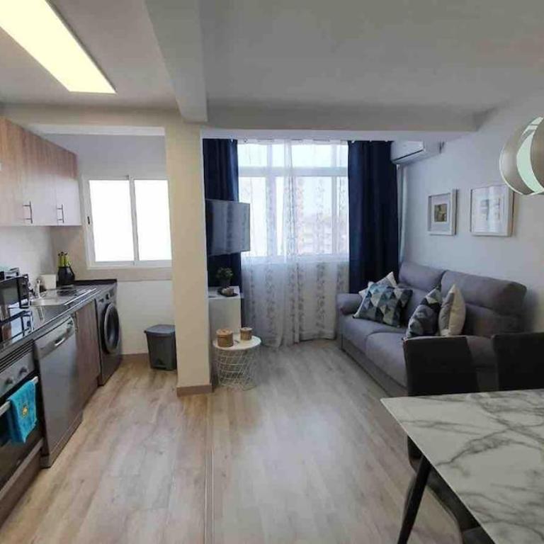 Apartamento cerca de la playa y Ciudad de las Ciencias - Three-Bedroom Apartment - 18