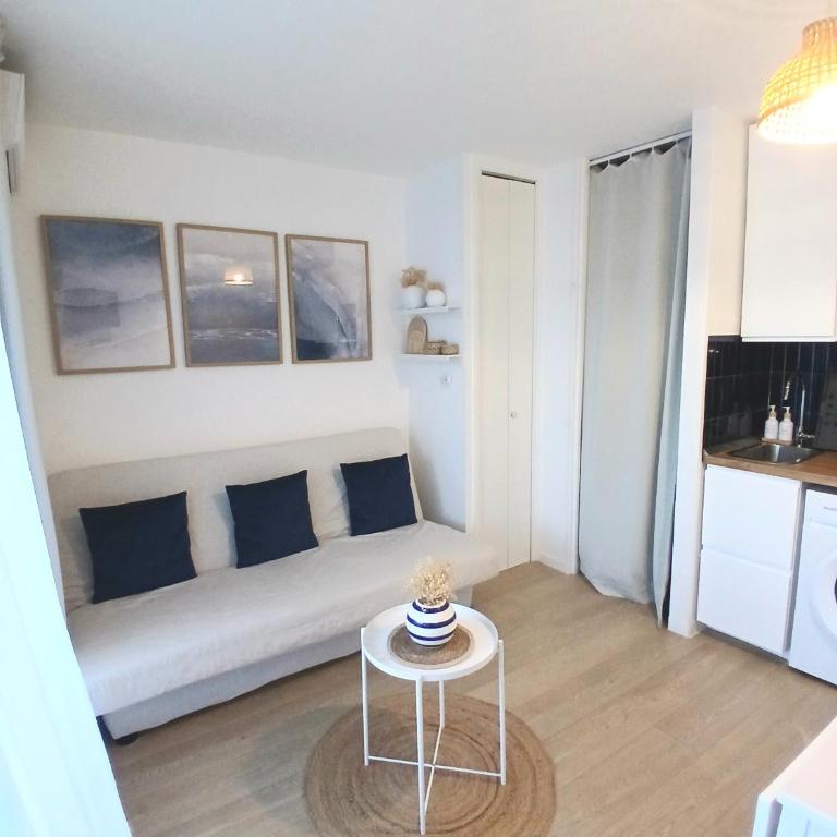 Studio 4 pers, 1ère ligne, Piscine, Vue mer latérale - Apartamento Estudio con vistas al mar - 9