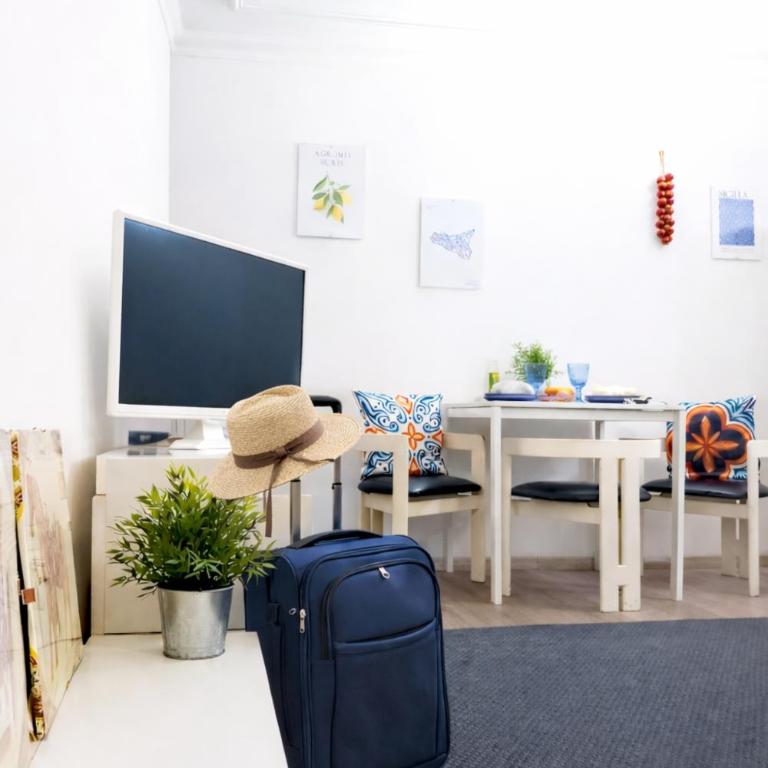 Casa Bianca - Centro Città e due minuti a piedi dalla Metro - One-Bedroom Apartment - 1