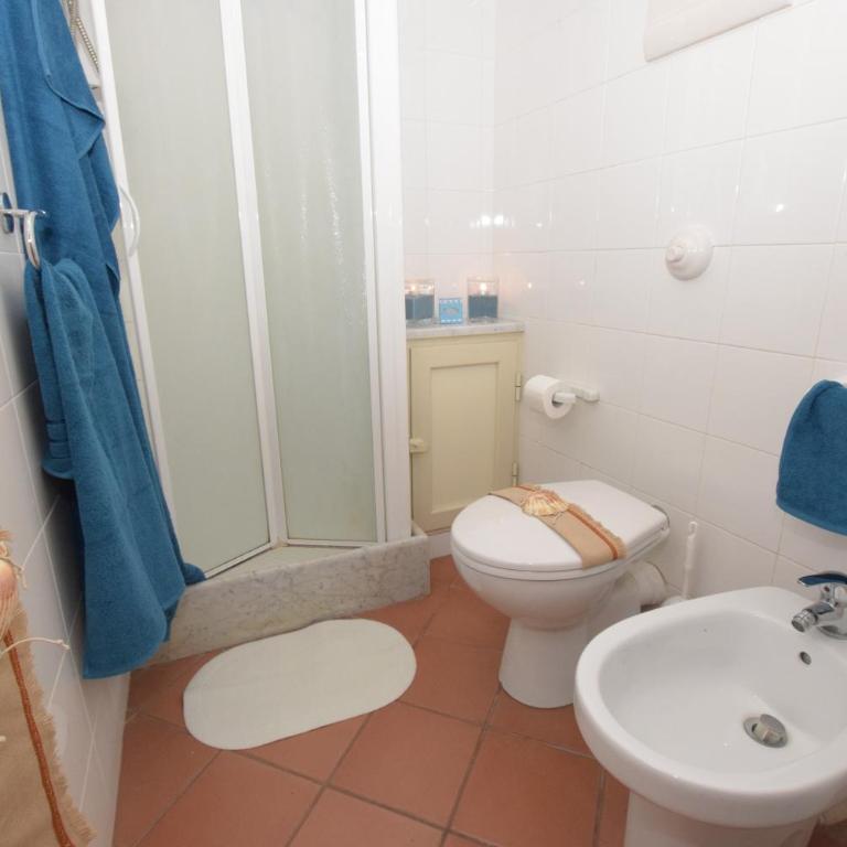 Palermo Mare Holidays - Camera Matrimoniale con Bagno Privato - 5