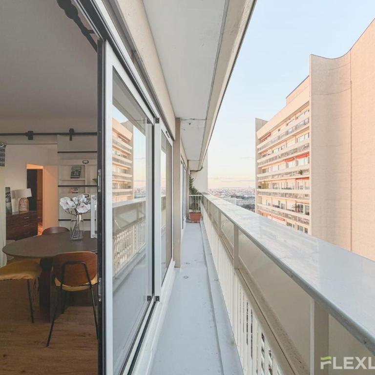 Spacieux T3 dans le 13ème avec petit balcon et vu sur les toits de Paris - Appartement - 12