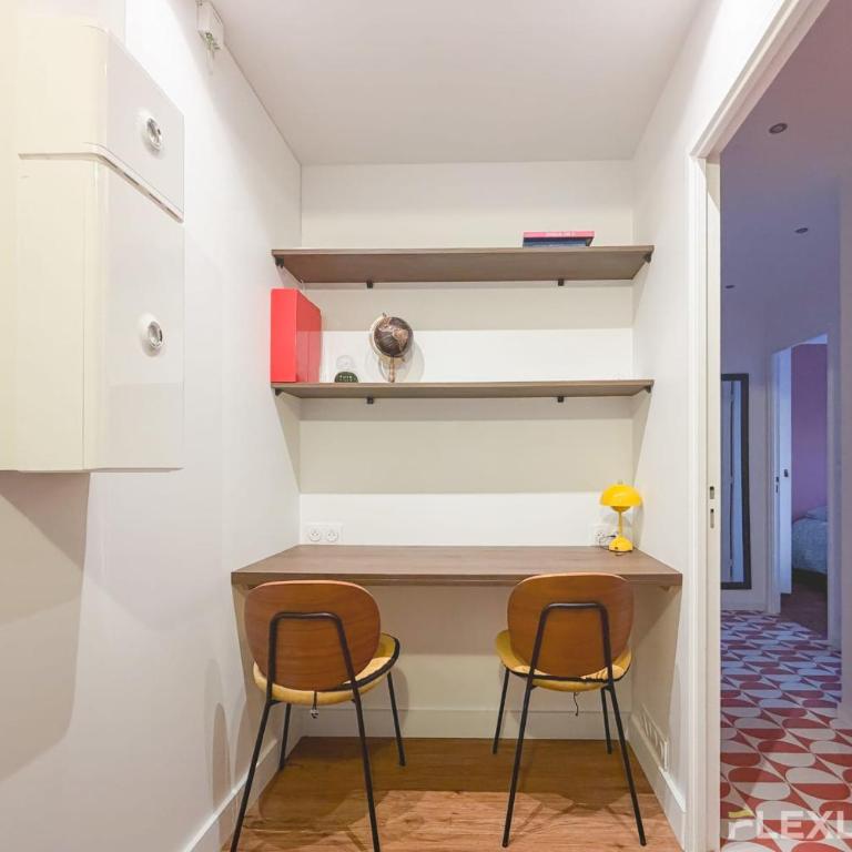Spacieux T3 dans le 13ème avec petit balcon et vu sur les toits de Paris - Appartement - 16