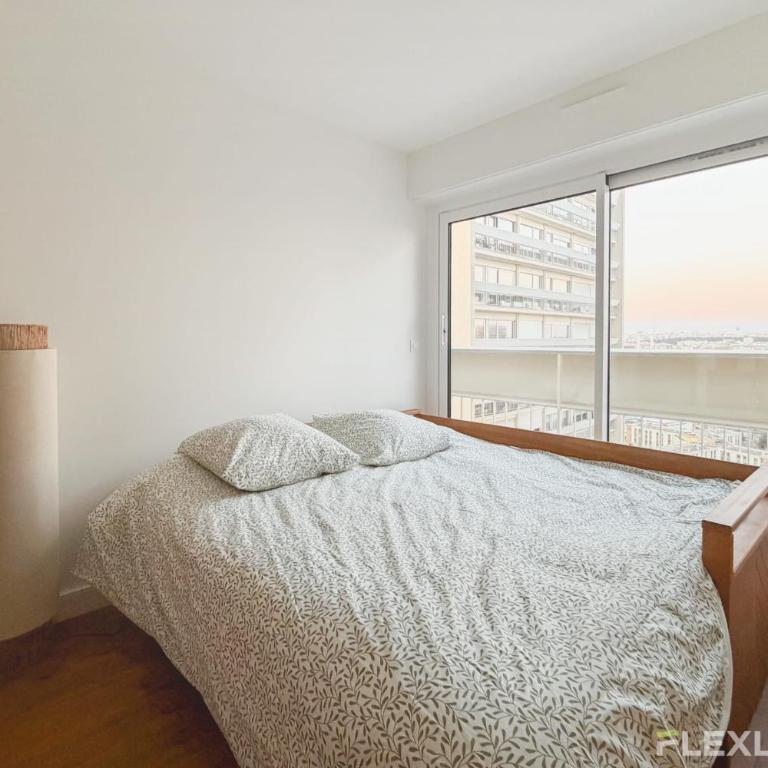 Spacieux T3 dans le 13ème avec petit balcon et vu sur les toits de Paris - Appartement - 18