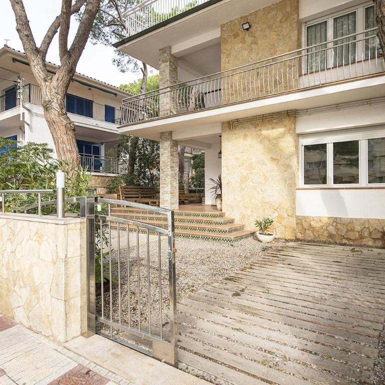 Casa con plaza de parking - Apartamento de 3 dormitorios - 14