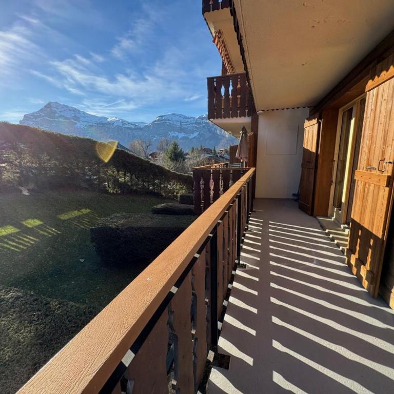 Les Carroz - Rénové - Au cœur de la station - 4 pers - One-Bedroom Apartment with Balcony and Mountain View - 1