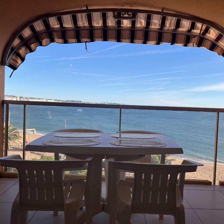LE CAPITOLE, Vue exceptionnelle sur la mer, T1-2 - Apartamento de 1 dormitorio con balcón y vistas al mar - 5