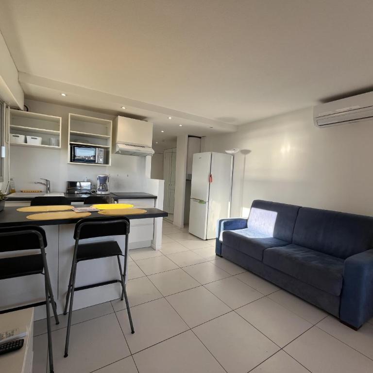 LE CAPITOLE, Vue exceptionnelle sur la mer, T1-2 - Apartamento de 1 dormitorio con balcón y vistas al mar - 6