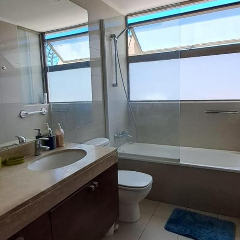 Departamento full equipado Viña del mar con piscina y cerca de la playa - Three-Bedroom Apartment - 6