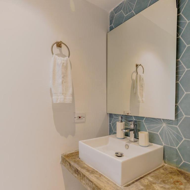 Lux Beach House, Aldaba Selection - Villa - Beach Front - 22