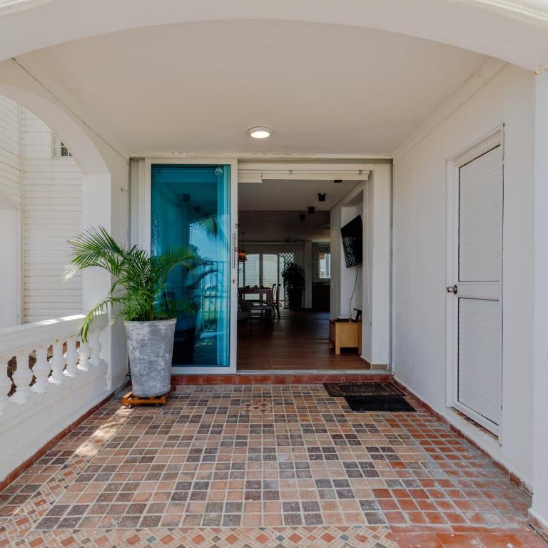 Lux Beach House, Aldaba Selection - Villa - Beach Front - 75