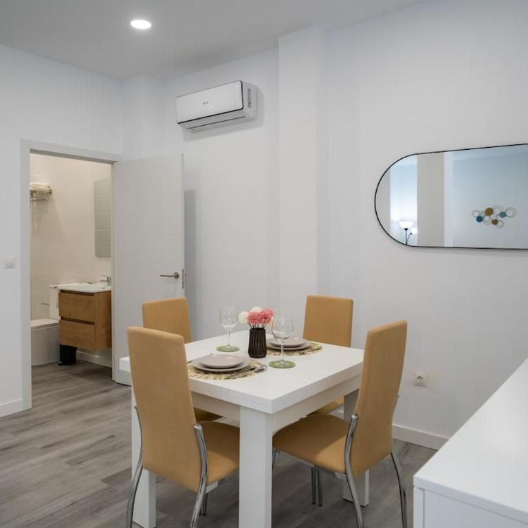 Holidays & Home Estudio El Palo 8A, 400 m playa - Apartamento de 1 dormitorio - 11