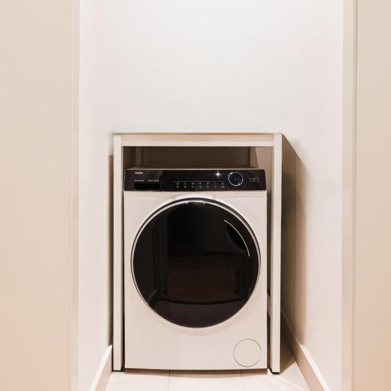BW Aurora Prime PS4 Free Parking and Terrace - Two-Bedroom Deluxe Apartment with Balcony - 14