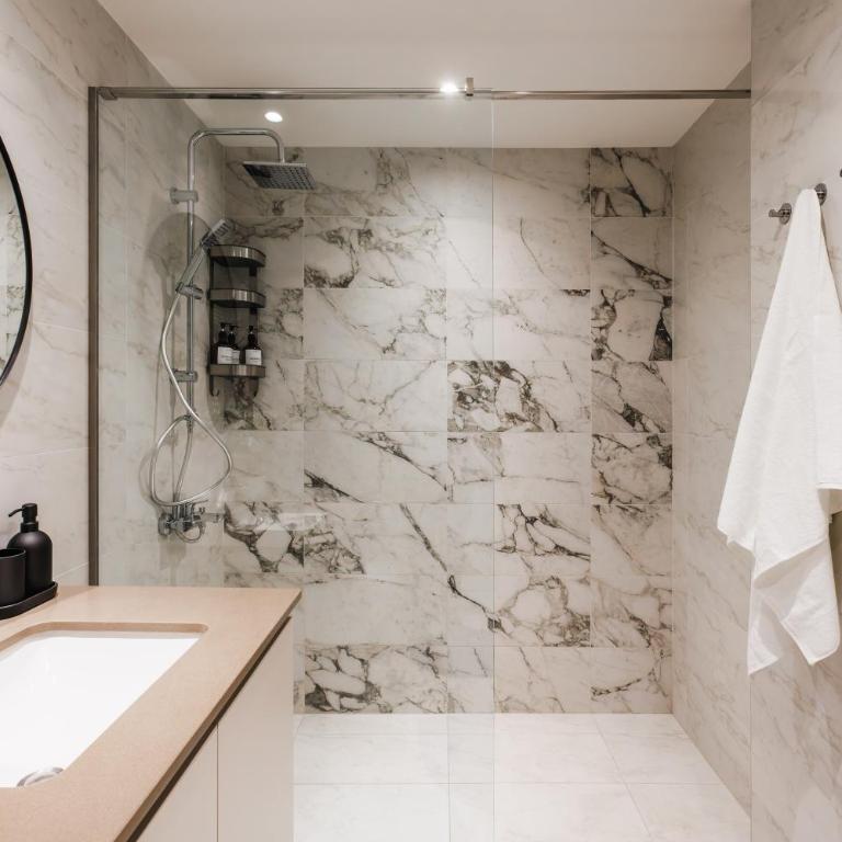 BW Aurora Prime PS4 Free Parking and Terrace - Two-Bedroom Deluxe Apartment with Balcony - 16