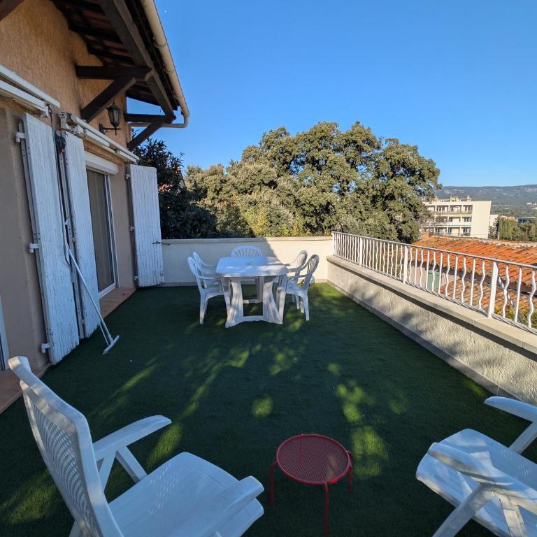 Appartement 90m2 avec terrasse, vue mer et parking gratuit - Appartement 2 Chambres - 7