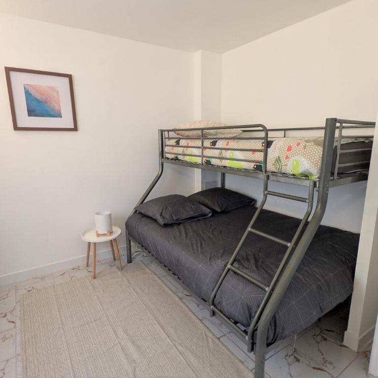 Appartement 90m2 avec terrasse, vue mer et parking gratuit - Appartement 2 Chambres - 12