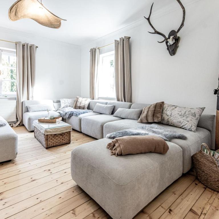 Villa Stella all famous ski areas around us, 15 minutes to salzburg, mountainview - Villa - 4