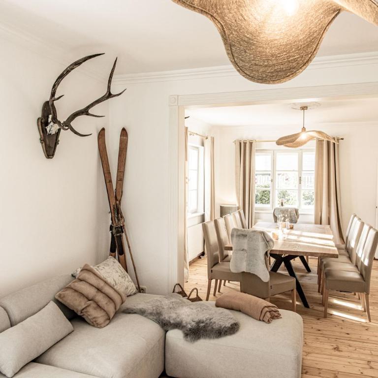 Villa Stella all famous ski areas around us, 15 minutes to salzburg, mountainview - Villa - 5