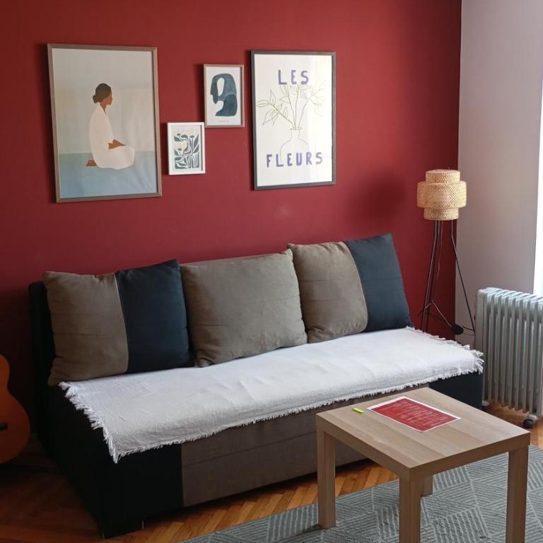 Mansard Crimson Rhapsody - One-Bedroom Apartment - 1