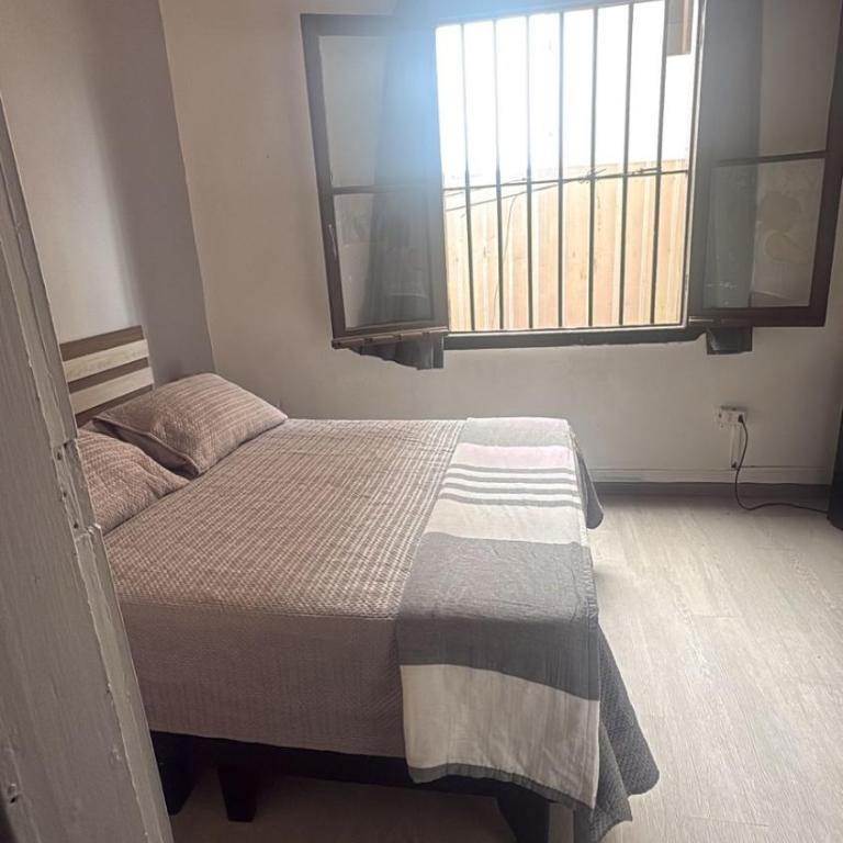 Viña City Hostel II - Double Room with Private Bathroom - 7