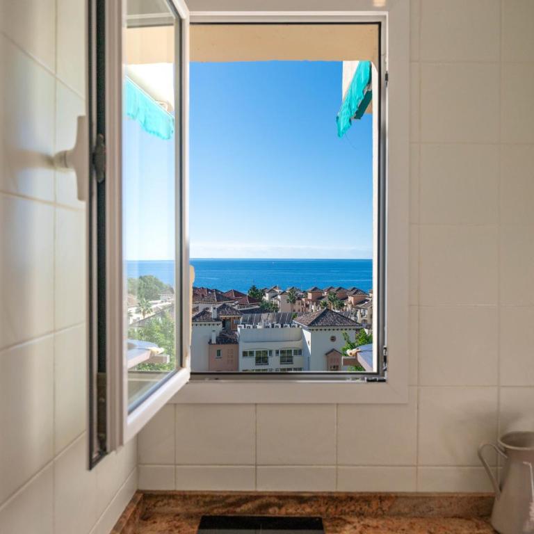 Apartamento en Elviria con vistas al mar - Apartamento de 1 dormitorio - 7